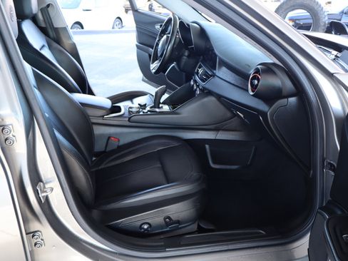Used 2020 Alfa Romeo Giulia w/ Nero Edizione image 49