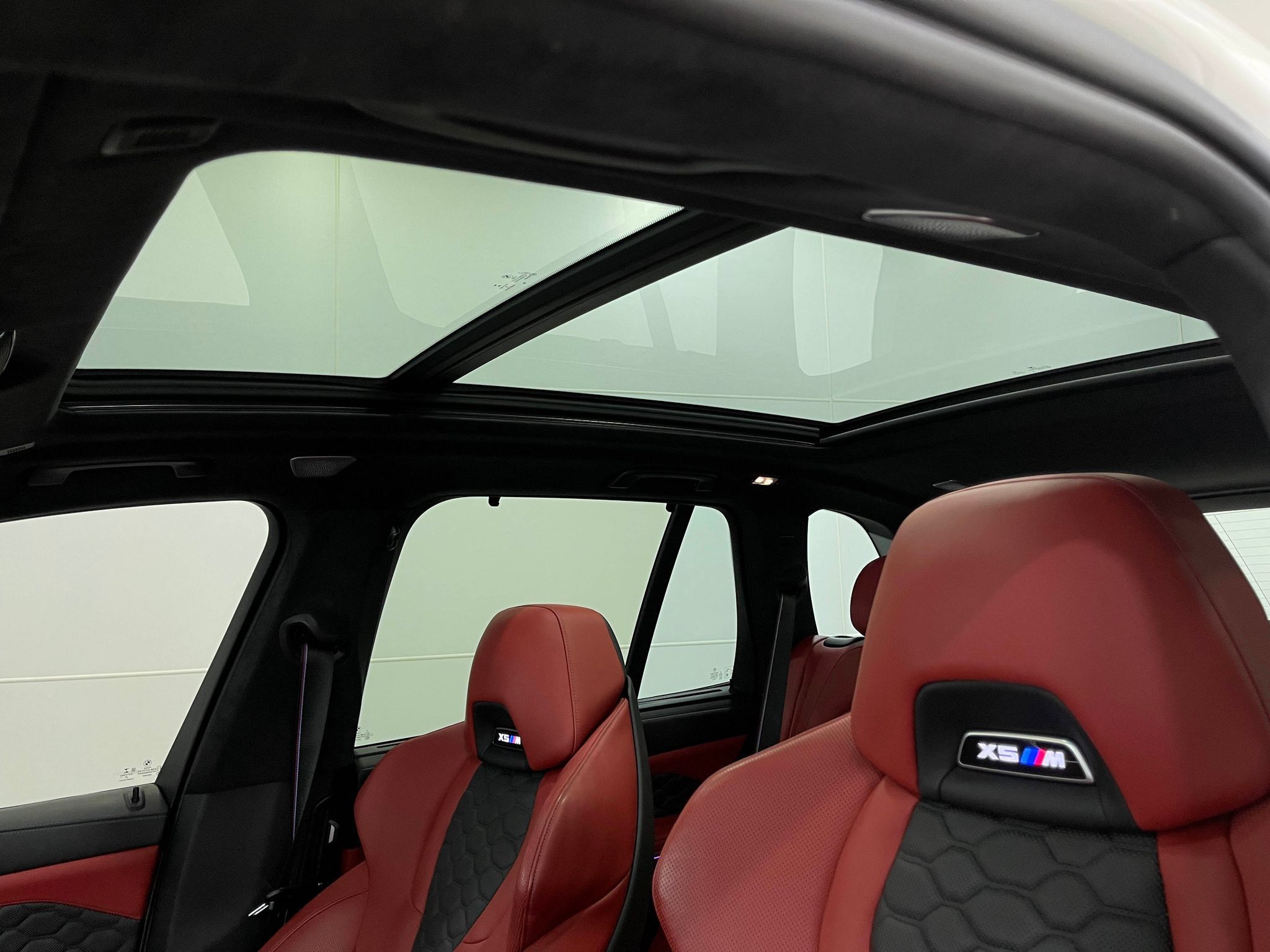 Used 2021 BMW X5 M w/ Competition Package AWD/4WD image 12