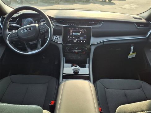 New 2025 Jeep Grand Cherokee L Laredo w/ Luxury Tech Group I image 7