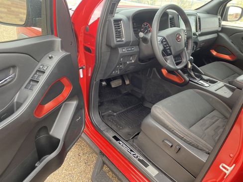 Used 2023 Nissan Frontier PRO-4X w/ Pro Convenience Package image 15