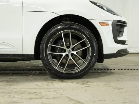 New 2026 Porsche Macan image 40