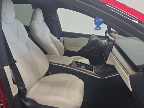 Used 2023 Tesla Model X image 5