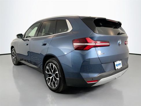 Certified 2025 BMW X3 xDrive30 w/ Premium Package AWD/4WD image 4