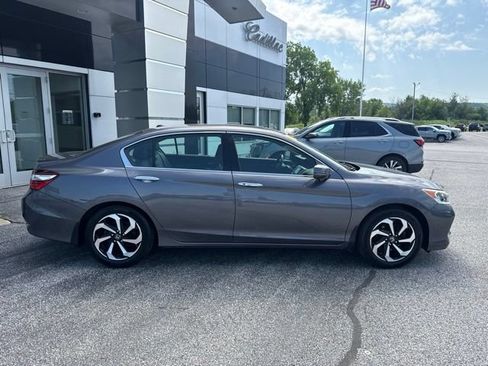 Used 2017 Honda Accord EX-L image 8
