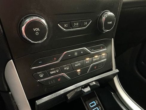 Used 2019 Ford Edge SEL w/ Equipment Group 201A image 22