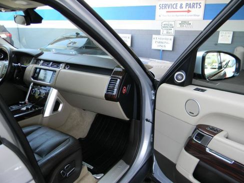 Used 2014 Land Rover Range Rover Supercharged AWD/4WD image 23