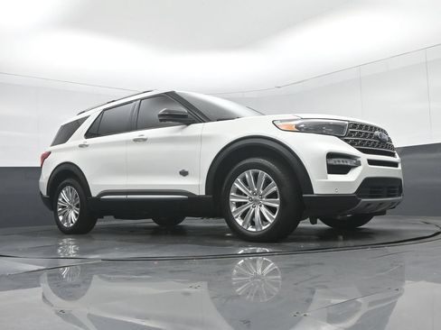 Used 2021 Ford Explorer King Ranch w/ Premium Technology Package AWD/4WD image 74