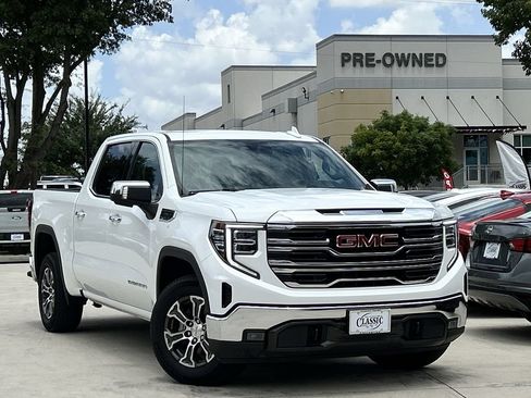 Used 2025 GMC Sierra 1500 SLT RWD image 2