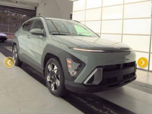 Used 2025 Hyundai Kona SEL image 2