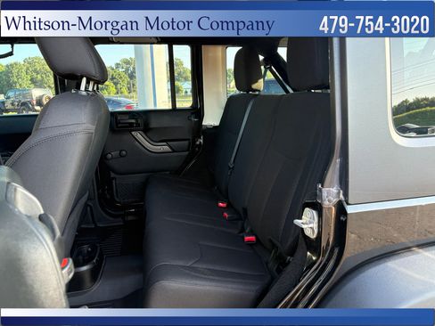 Used 2018 Jeep Wrangler Unlimited Sport w/ Connectivity Group AWD/4WD image 26