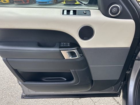 Used 2021 Land Rover Range Rover Sport HSE Silver Edition image 28