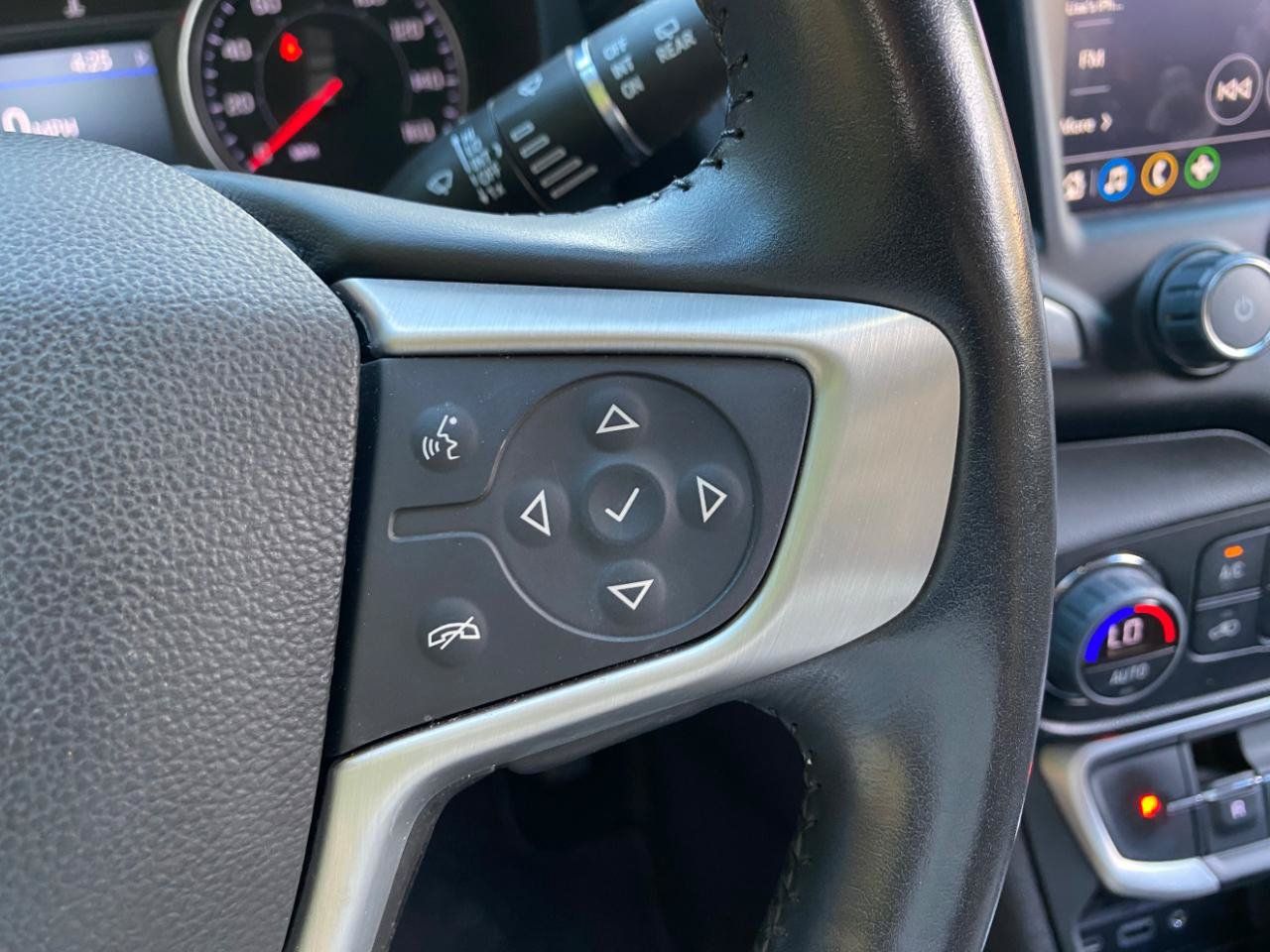Used 2022 GMC Terrain SLT w/ Tech Package AWD/4WD image 61