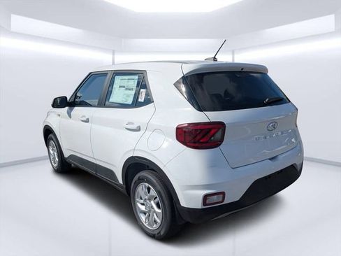 New 2026 Hyundai Venue SE FWD image 5