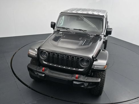 Used 2025 Jeep Gladiator Rubicon AWD/4WD image 25