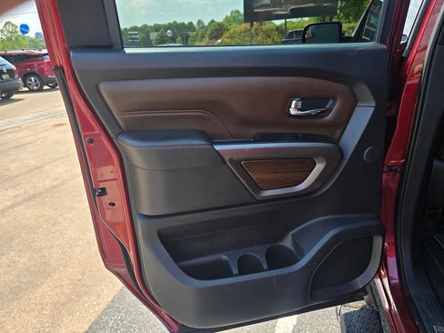 Used 2018 Nissan Titan Platinum Reserve w/ Platinum Utility Package AWD/4WD image 16