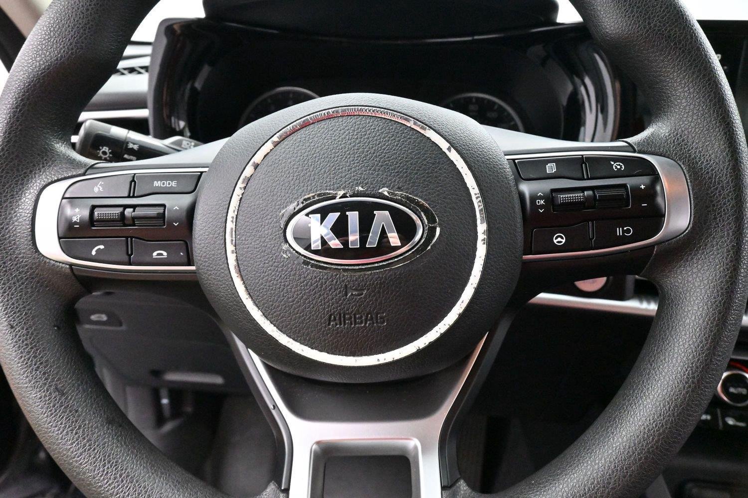 Used 2021 Kia K5 LXS FWD image 15