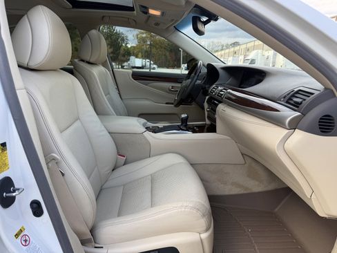 Used 2014 Lexus LS 460 image 34