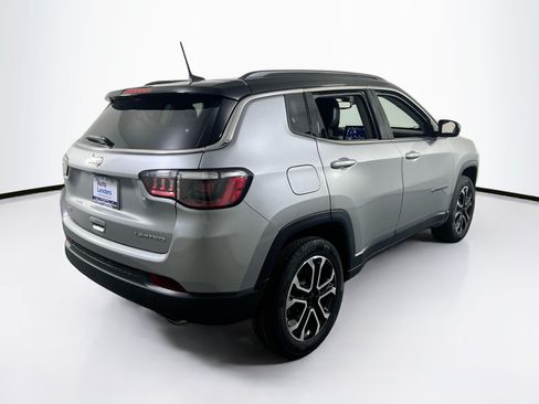 Used 2022 Jeep Compass Limited AWD/4WD image 5
