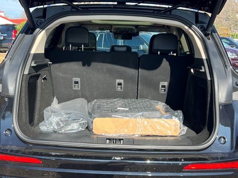 New 2026 Lincoln Corsair Reserve w/ Jet Appearance Package image 13