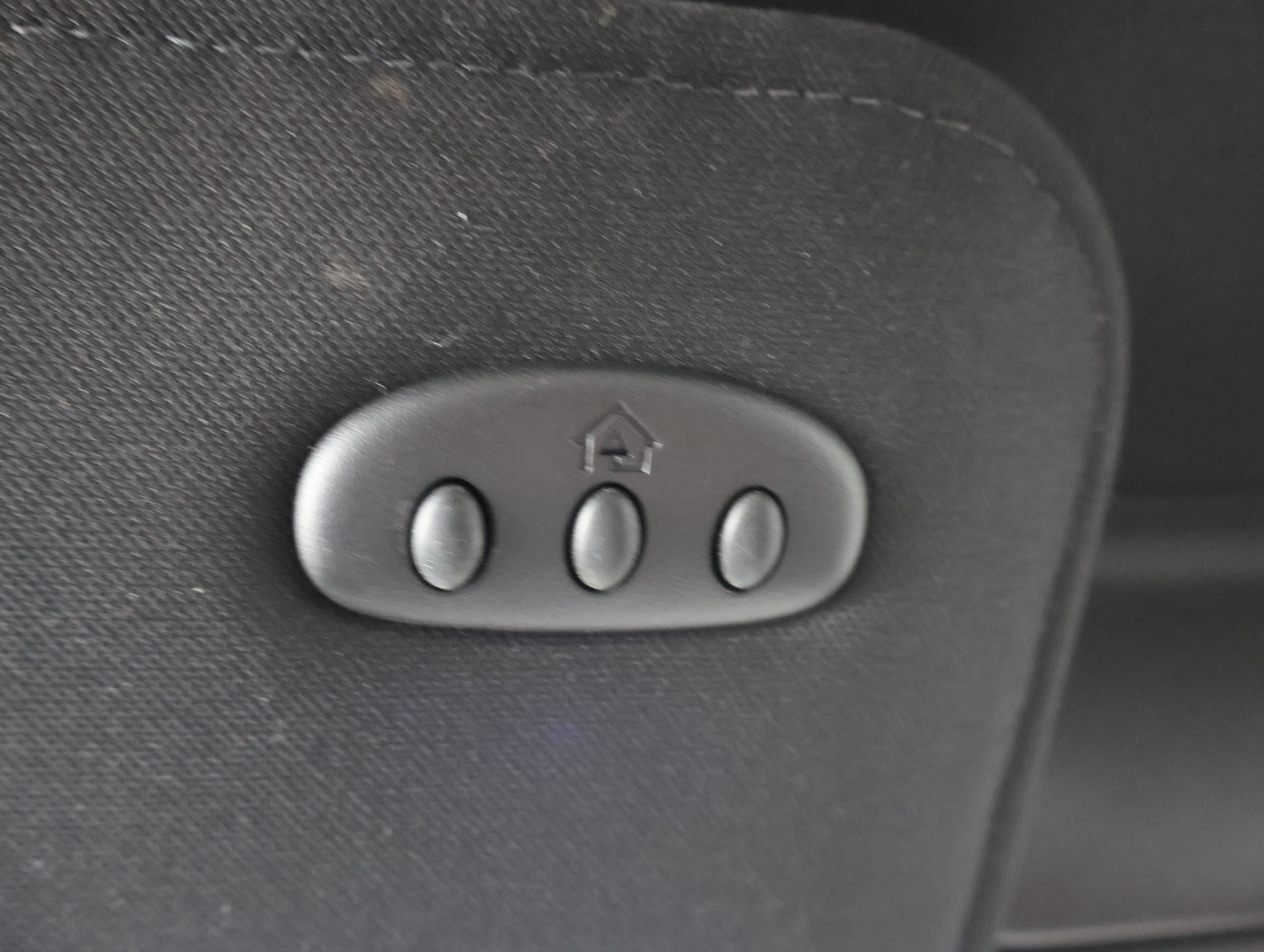 Used 2005 Chevrolet Corvette Coupe w/ Preferred Equipment Group RWD image 40