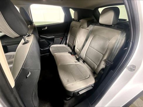 Used 2020 Ford Escape SE image 25