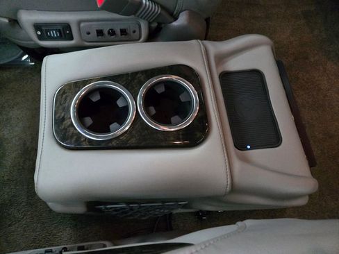 Used 2023 GMC Savana 2500 image 23