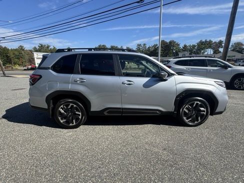 Used 2025 Subaru Forester Limited image 2