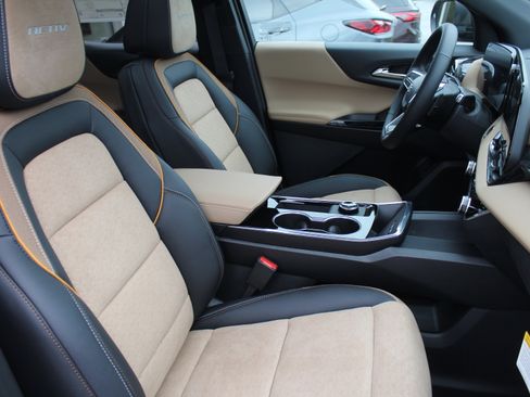 New 2026 Chevrolet Equinox ACTIV w/ Convenience Package III image 16