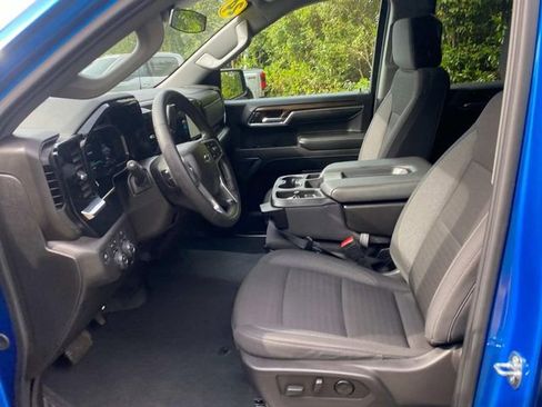 Used 2024 Chevrolet Silverado 1500 RST w/ Z71 Off-Road Package image 11