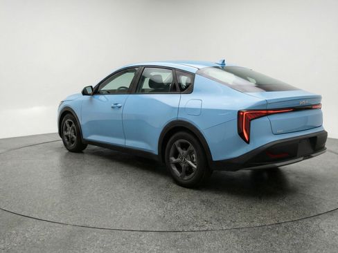 Used 2025 Kia K4 FWD image 6