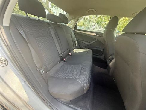 Used 2012 Volkswagen Passat 2.5 S FWD image 15