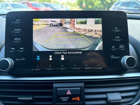 Used 2019 Honda Accord LX image 25