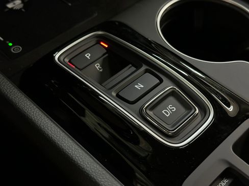 New 2025 Honda Pilot Touring image 18