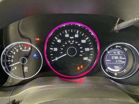 Used 2017 Honda HR-V LX image 5