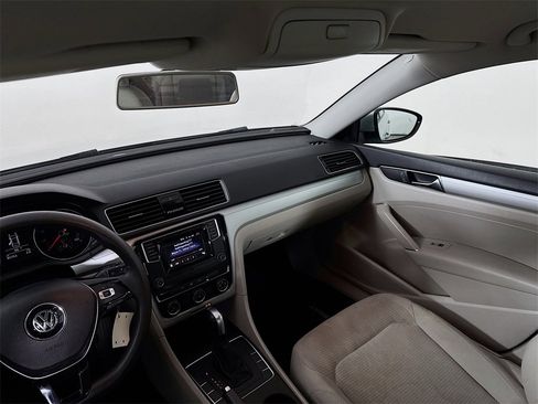 Used 2018 Volkswagen Passat 2.0T S image 22