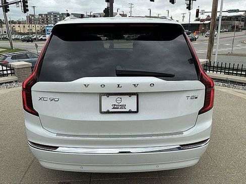 New 2026 Volvo XC90 T8 Plus w/ Protection Package AWD/4WD image 9