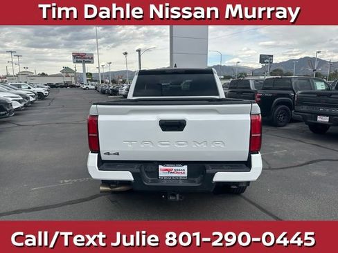 Used 2024 Toyota Tacoma SR5 AWD/4WD image 10