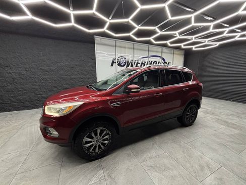 Used 2017 Ford Escape Titanium FWD image 5