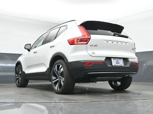 Used 2023 Volvo XC40 B5 Ultimate w/ Protection Package Premier AWD/4WD image 16