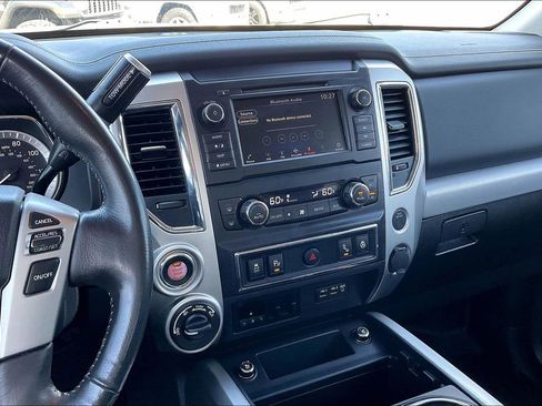 Used 2019 Nissan Titan PRO-4X w/ Pro-4x Convenience Package image 9