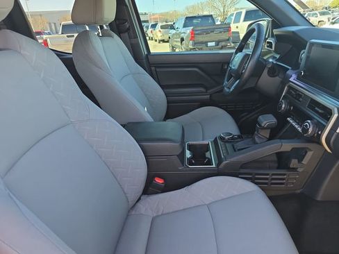 Used 2025 Toyota Tacoma SR5 image 10