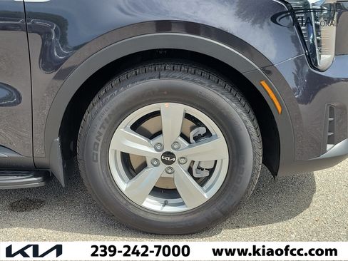 New 2026 Kia Sorento LX FWD image 7
