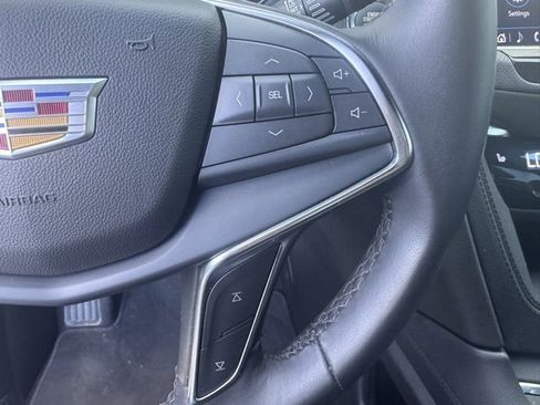 Used 2023 Cadillac XT5 Luxury image 23
