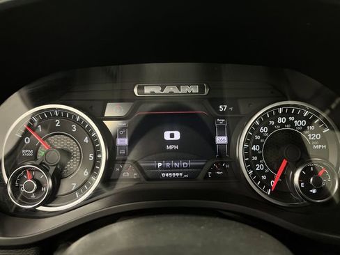 Used 2024 RAM 1500 Laramie image 18