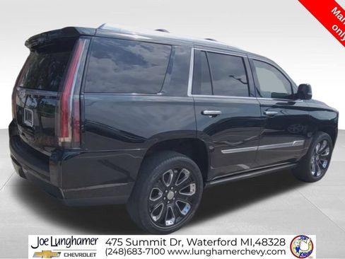 Used 2016 Cadillac Escalade Platinum AWD/4WD image 8