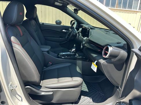 Used 2026 Chevrolet Trax RS w/ Driver Confidence Package FWD image 16