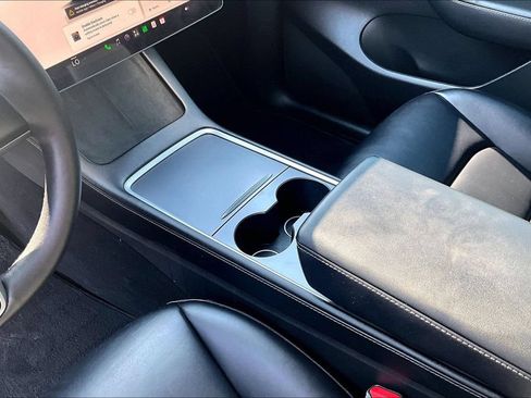 Used 2022 Tesla Model Y Performance AWD/4WD image 15