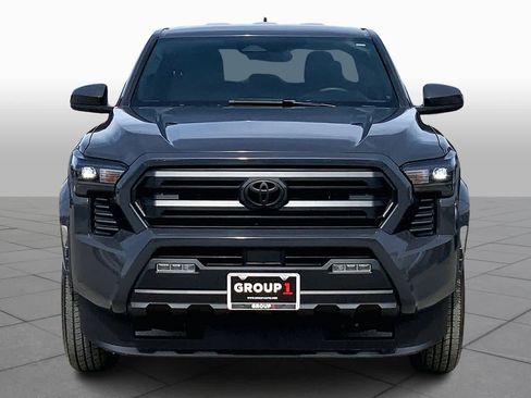 Used 2025 Toyota Tacoma SR5 image 4