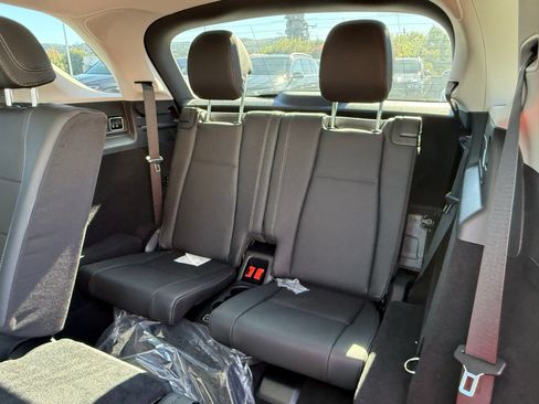 Used 2025 Mercedes-Benz GLE 350 4MATIC image 30
