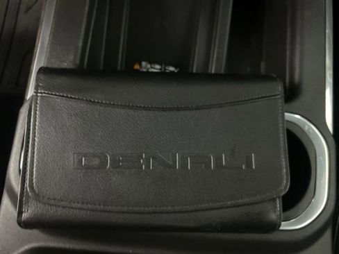Used 2021 GMC Sierra 1500 Denali w/ Denali Ultimate Package AWD/4WD image 41